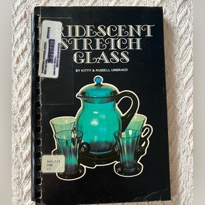 IRIDESCENT STRETCH GLASS by Kitty & Russell Umbraco, 1972 First Edition Guide